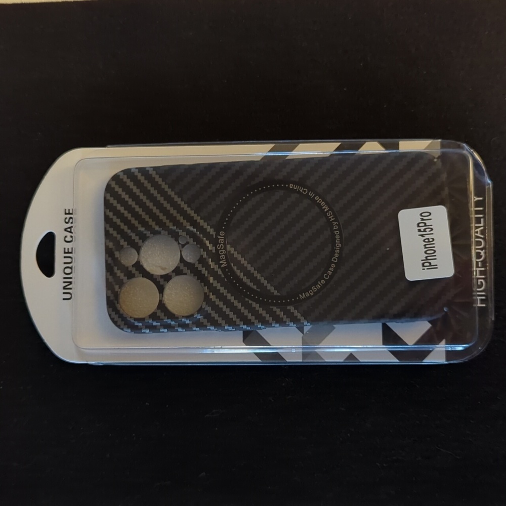 Tulmox ThinCarbon iPhone15 Pro Case
